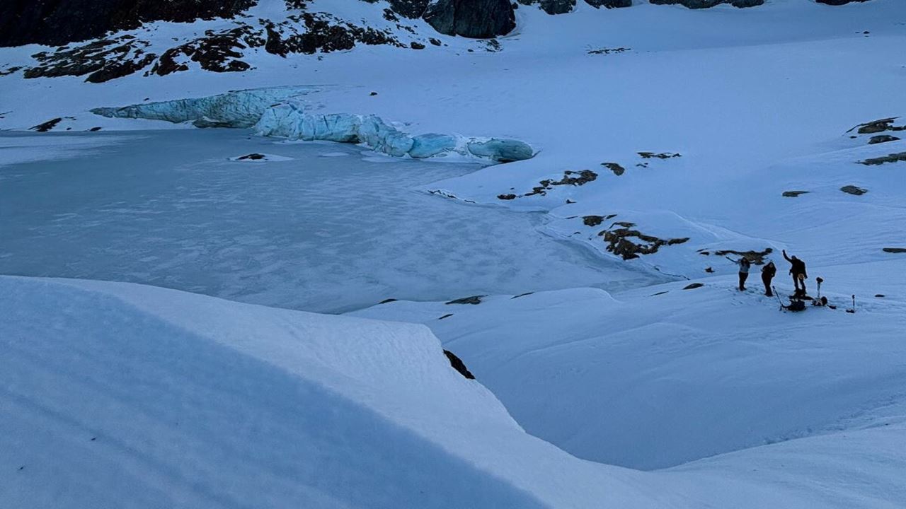 Ojo Del Albino Glacier Trekking And Esmeralda Lagoon foto 15
