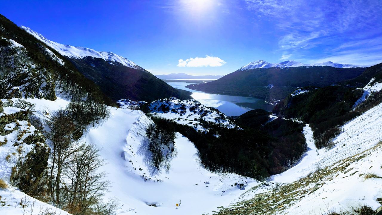 Escondido And Fagnano Lakes In 4x4 foto 2