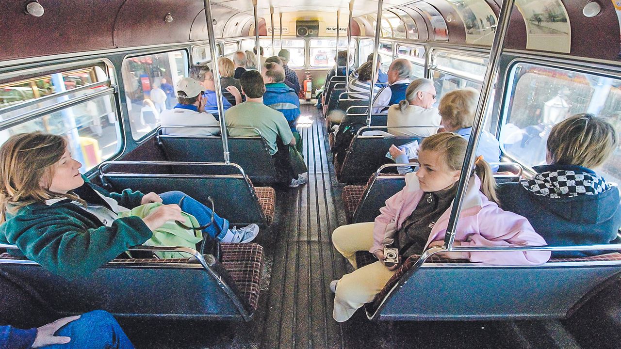 Passeio Pela Cidade De Ushuaia Em Um Ônibus De Dois Andares foto 4