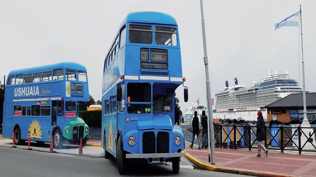 Passeio Pela Cidade De Ushuaia Em Um Ônibus De Dois Andares foto 3
