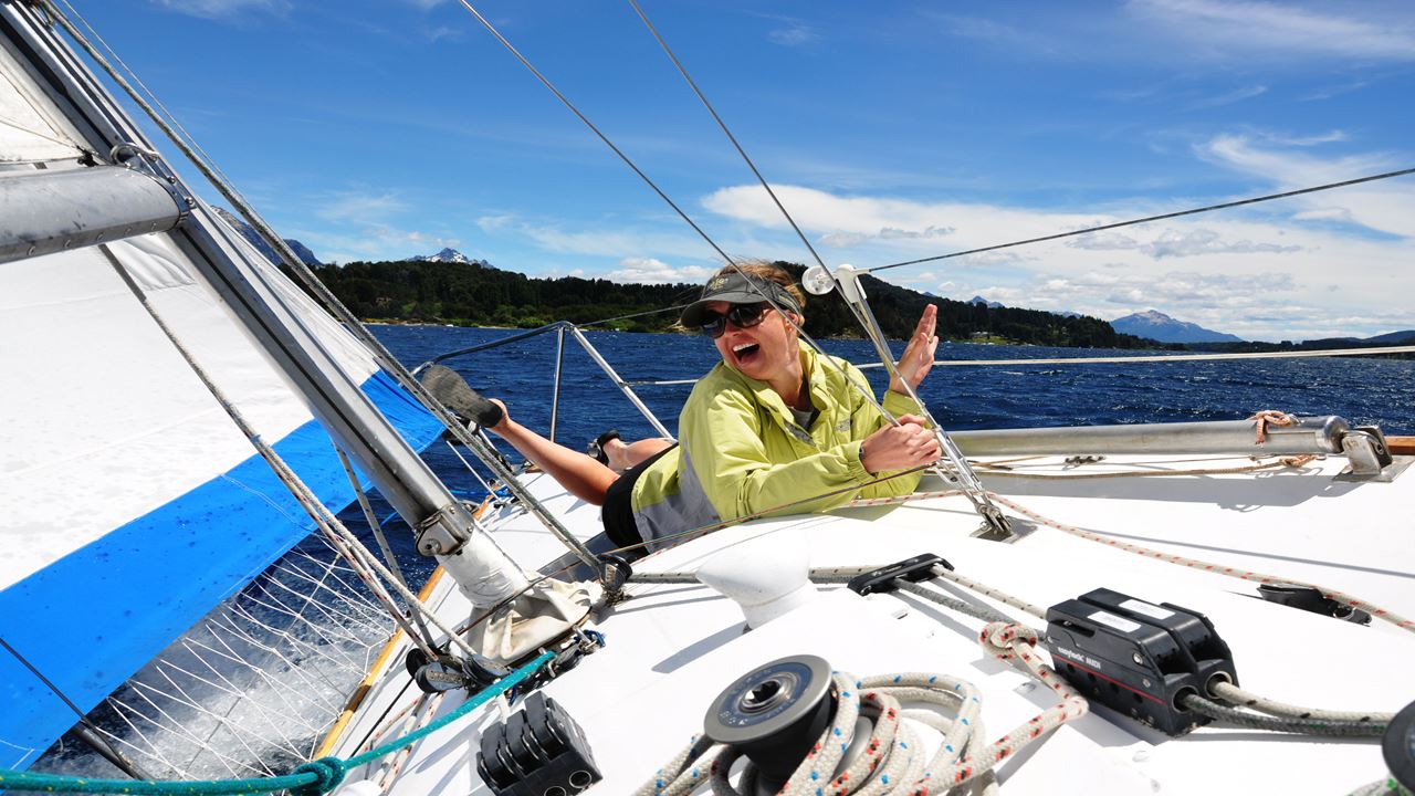 Sailing On Lake Nahuel Huapi foto 1