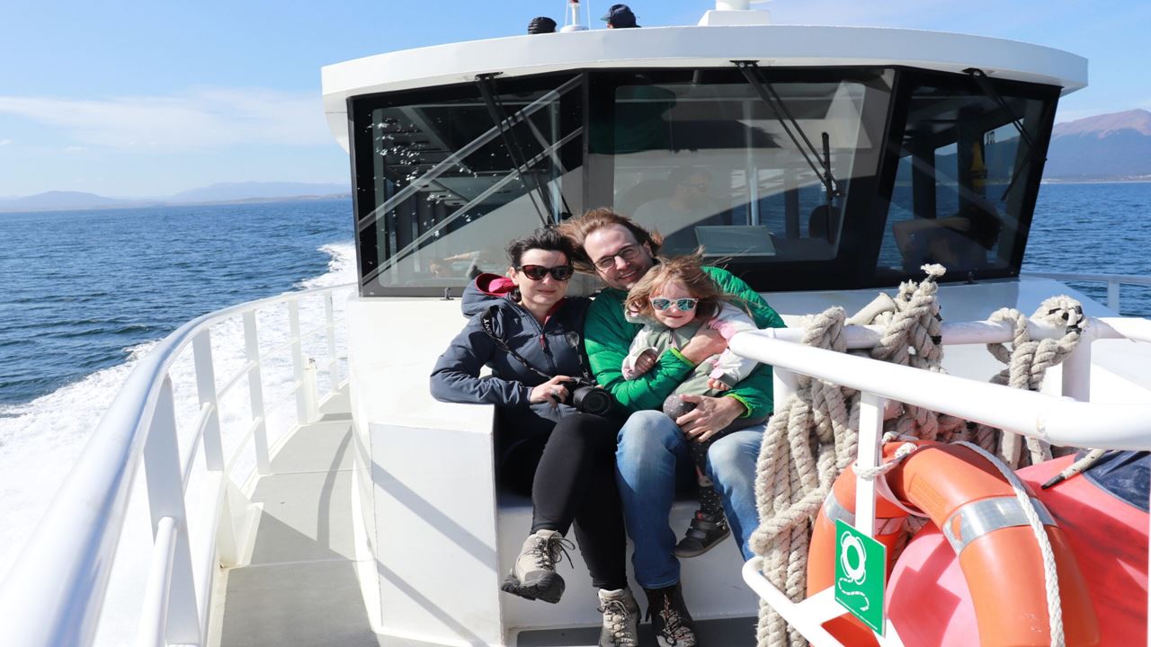 Beagle Channel Navigation And Walk With Penguins On Martillo Island
 foto 4