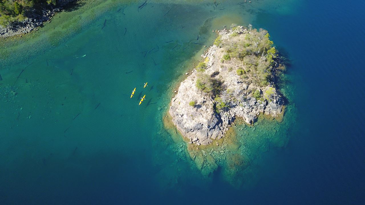 Kayak Experience In Lake Lacar And Pichi Machonico foto 8
