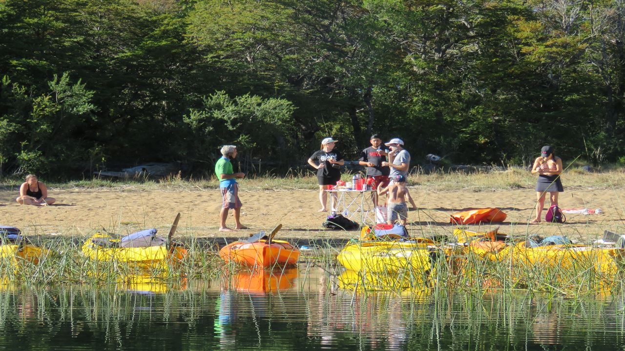 Kayak Experience In Lake Lacar And Pichi Machonico foto 6