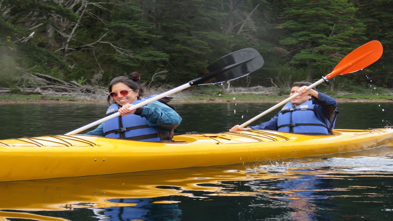 Kayak Experience In Lake Lacar And Pichi Machonico foto 5