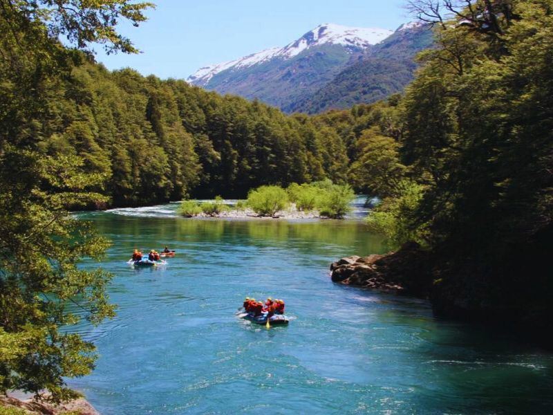 Rafting Mit Der Familie Auf Dem Manso-fluss foto 2