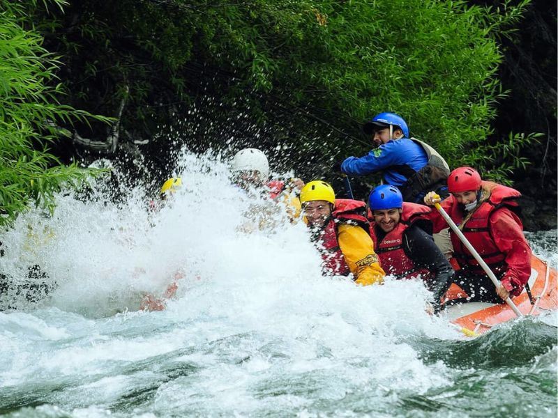 Rafting Mit Der Familie Auf Dem Manso-fluss foto 3