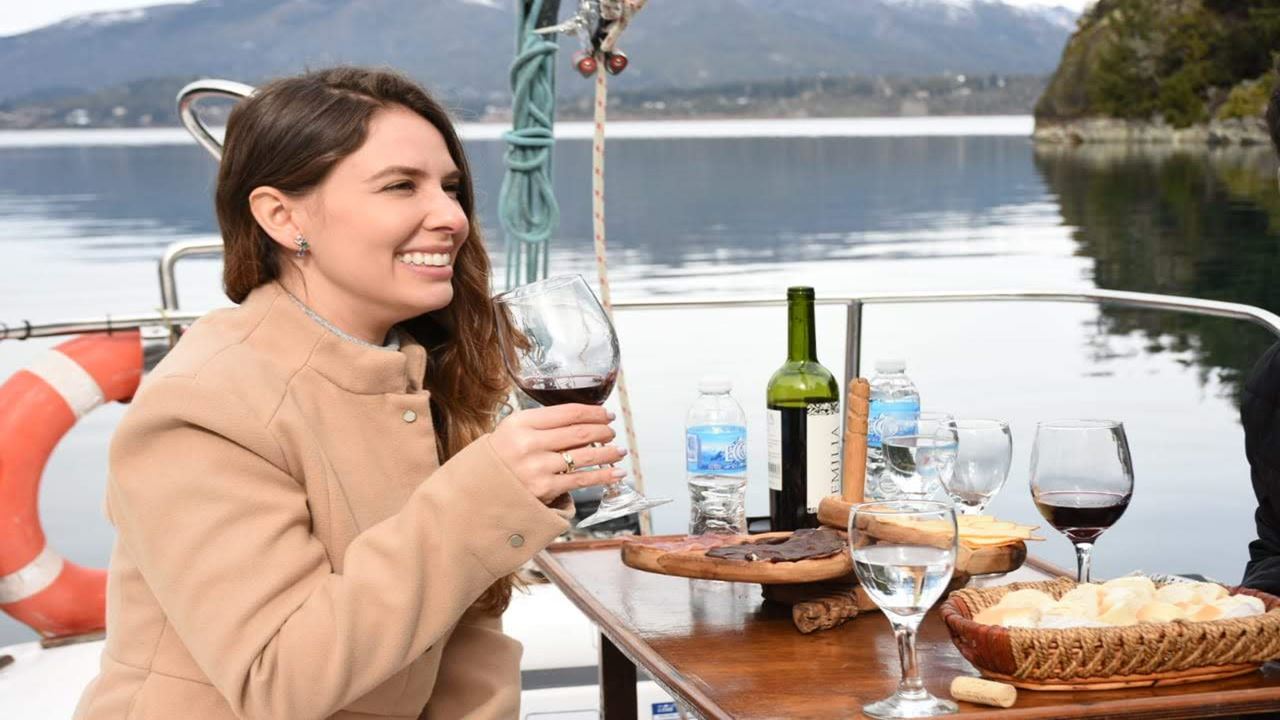 Sailing Trip Around Lake Nahuel Huapi foto 4