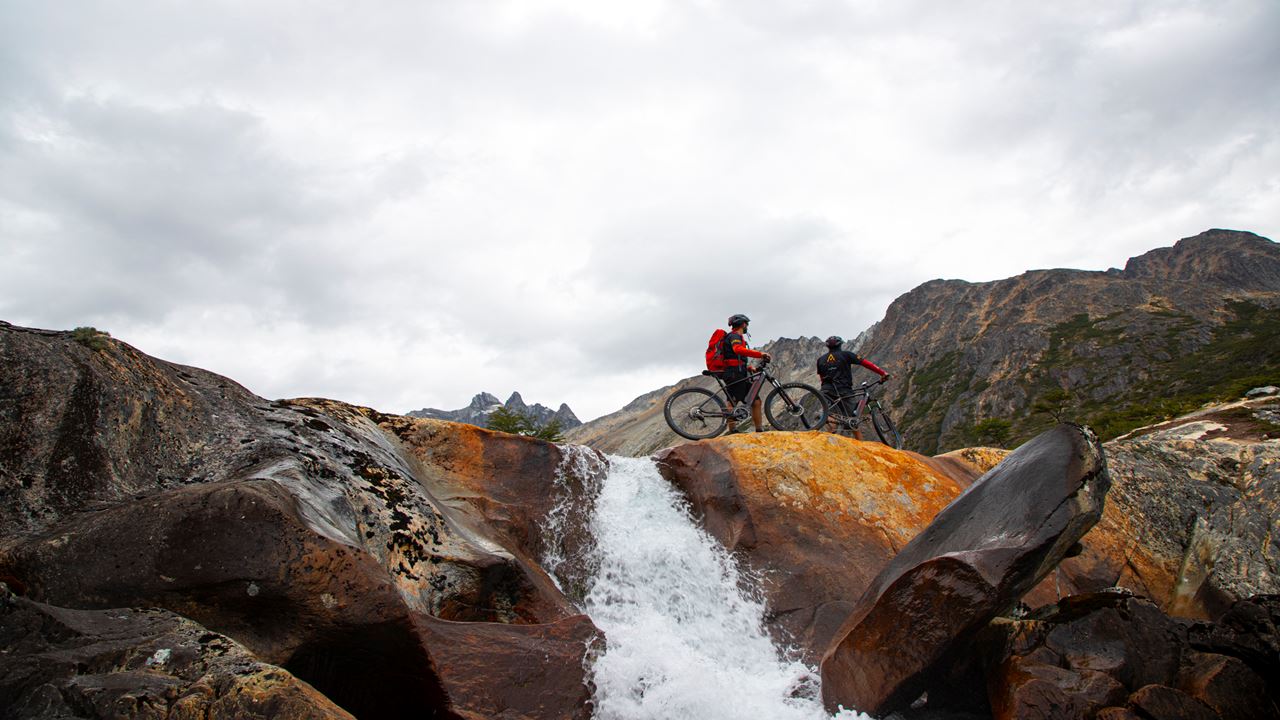 Electric Bike Tour To Beban Waterfall foto 11