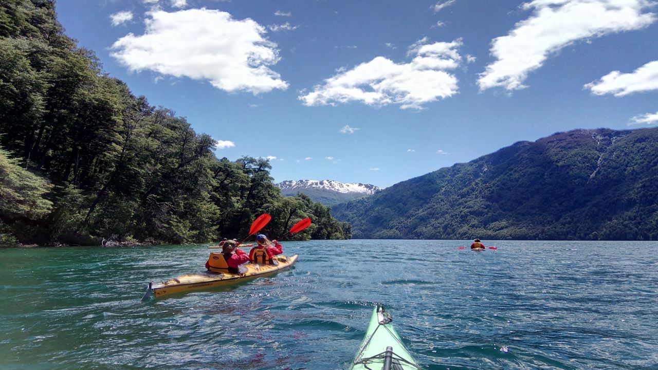 Caiaque E Trekking No Lago Mascardi Em Privado foto 2