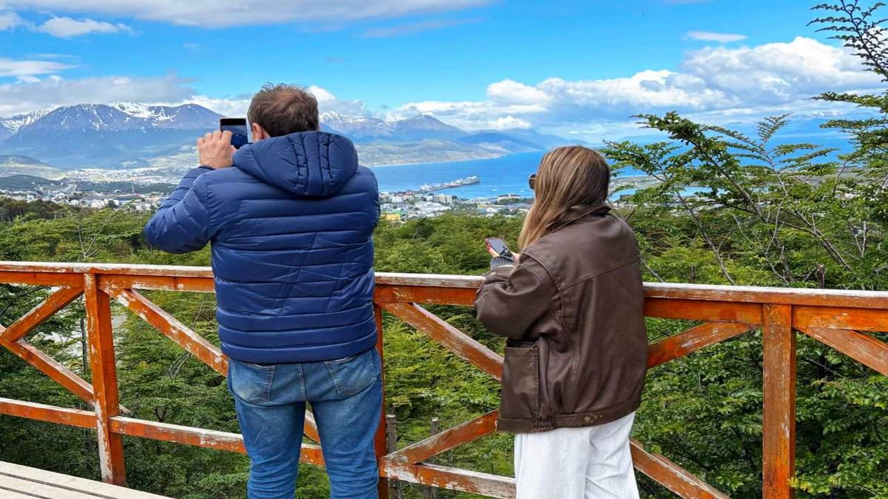Stadtrundfahrt: Landschaften Und Sehenswürdigkeiten foto 6